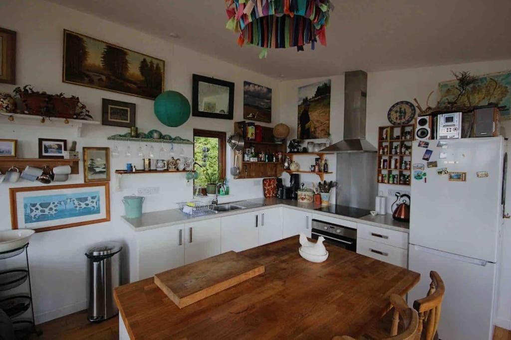 Spacious Cabin On Isolated Farm With Sea View Bude Buitenkant foto
